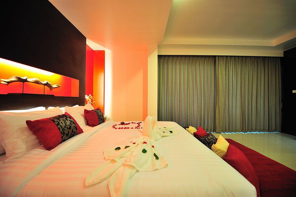 Alfresco Phuket Hotel Patong Kültér fotó