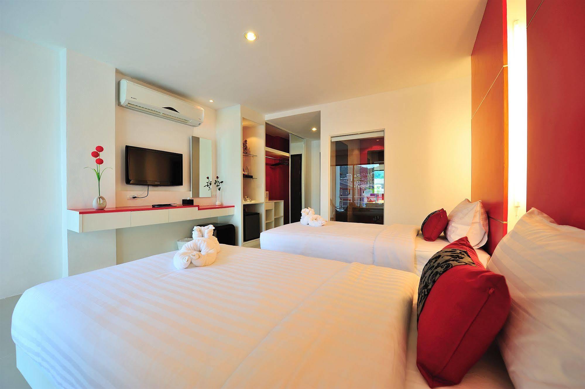 Alfresco Phuket Hotel Patong Kültér fotó