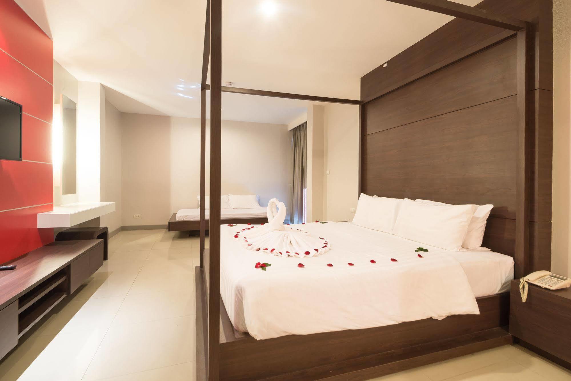 Alfresco Phuket Hotel Patong Kültér fotó