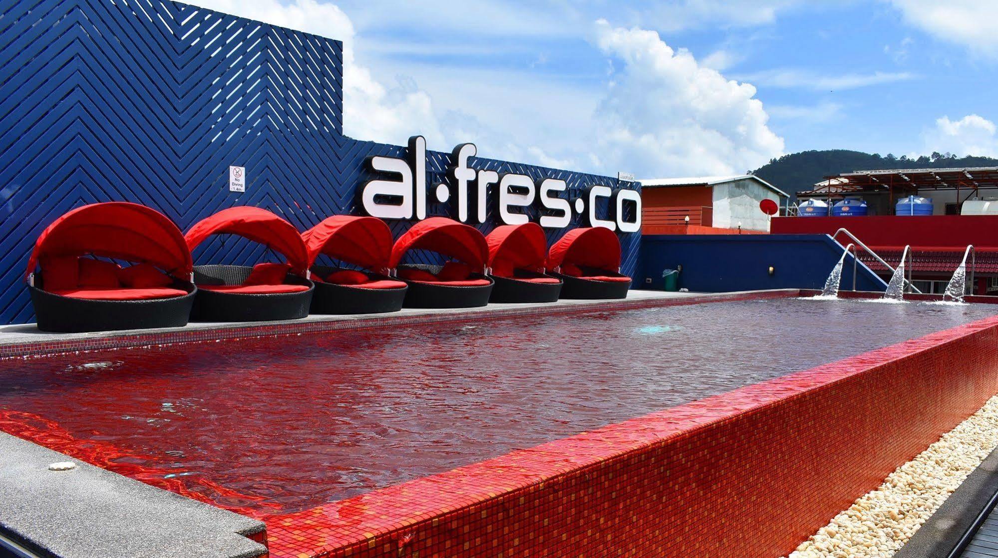 Alfresco Phuket Hotel Patong Kültér fotó