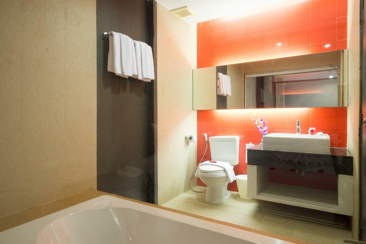 Alfresco Phuket Hotel Patong Kültér fotó